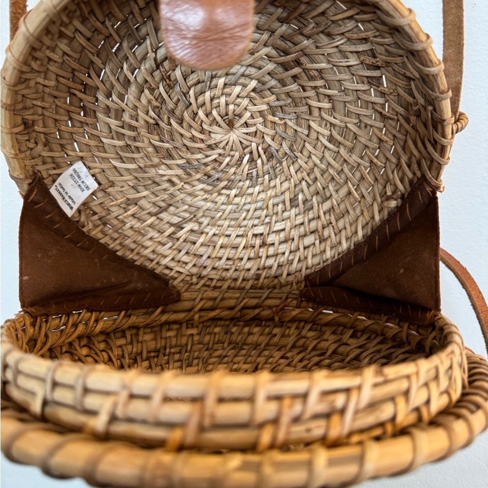 World Marketplace Basket Purse - Picture 2 of 4